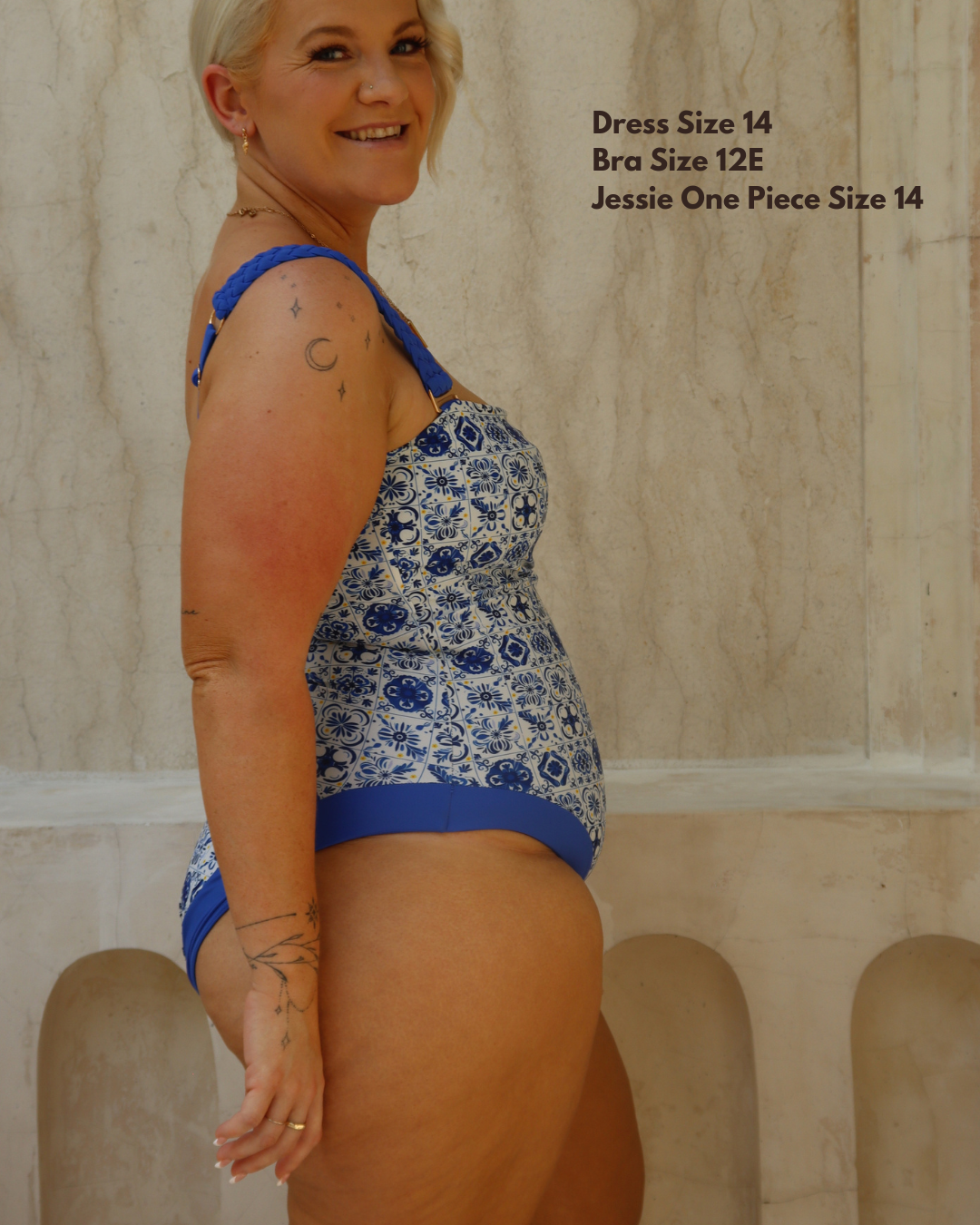 Jessie One Piece - Azzura