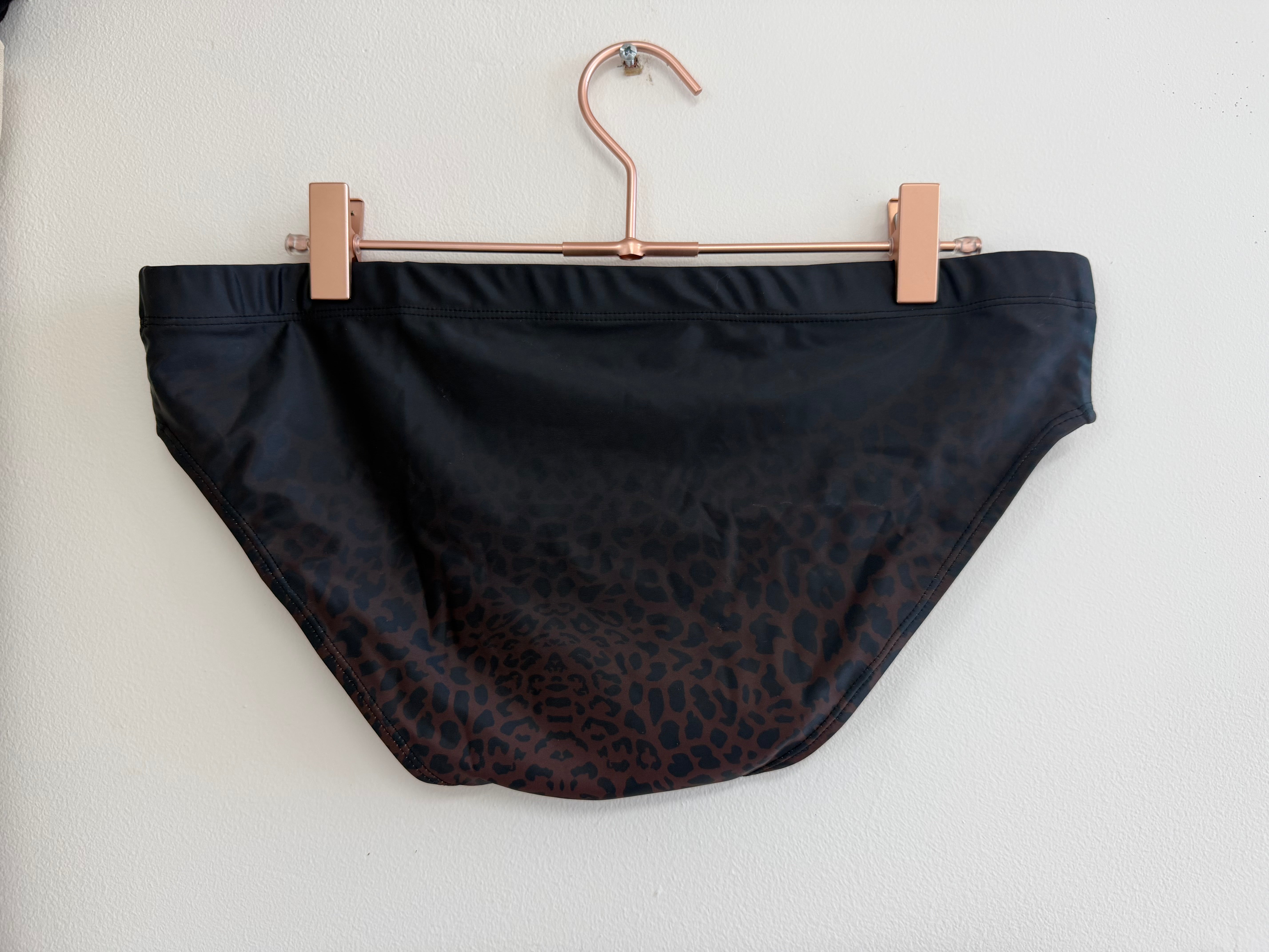 Kokonuts Mens - Black Leopard SAMPLE